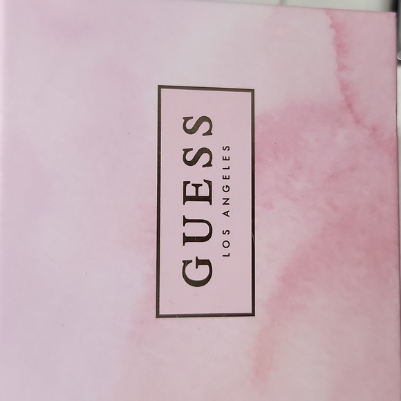 🔹️Guess🔹️ Gold Bracelet and Earring Set in a pink Guess gift box - Picture 2 of 3